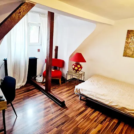 Apartment Cozy Loft Near Old Center *